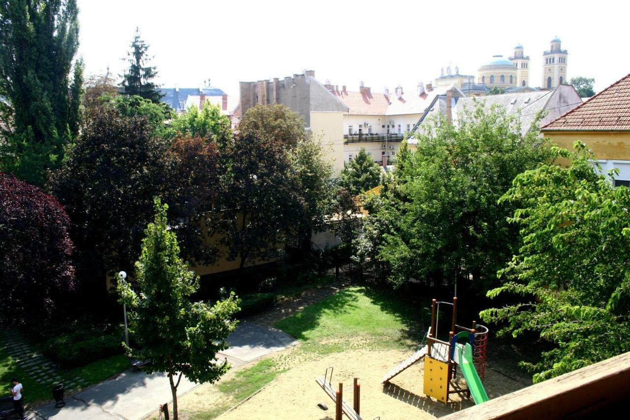 F&M Apartman Егер Екстериор снимка