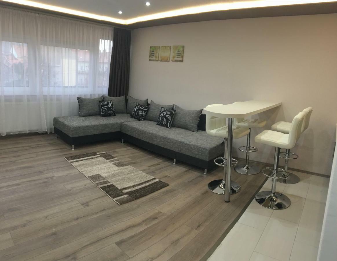 F&M Apartman Егер Екстериор снимка