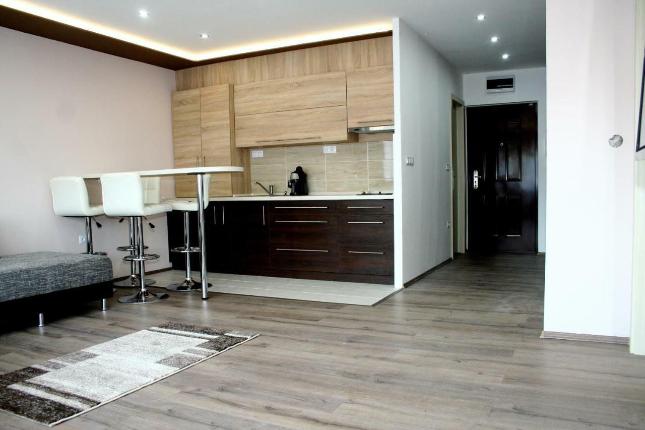 F&M Apartman Егер Екстериор снимка